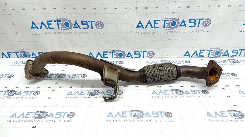 Honda Accord 23-26 hybrid exhaust pipe has a torn mesh and a dented corrugated pipe.