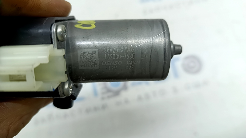 Driver's seat longitudinal adjustment motor for Toyota Sienna 21-26 without frame