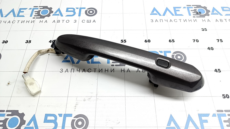 Toyota Sienna 22-26 outer rear right door handle with button and chrome molding