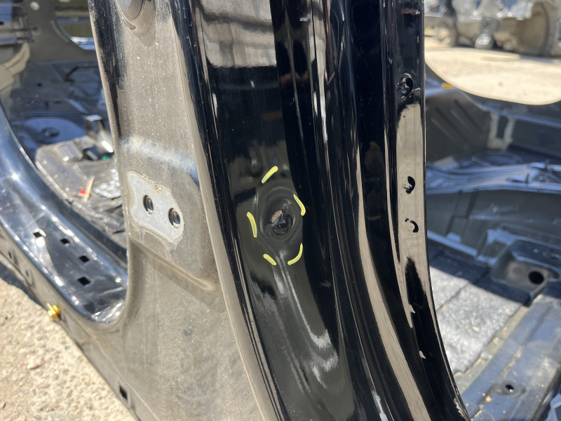 The central right body pillar of the Kia K5 21-24 on the body, bumpers