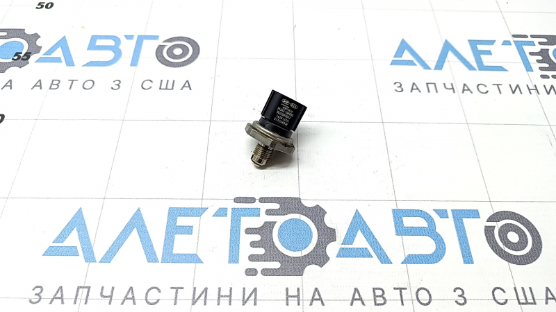 Fuel pressure sensor for Kia K5 21-24 1.6T on the fuel rail