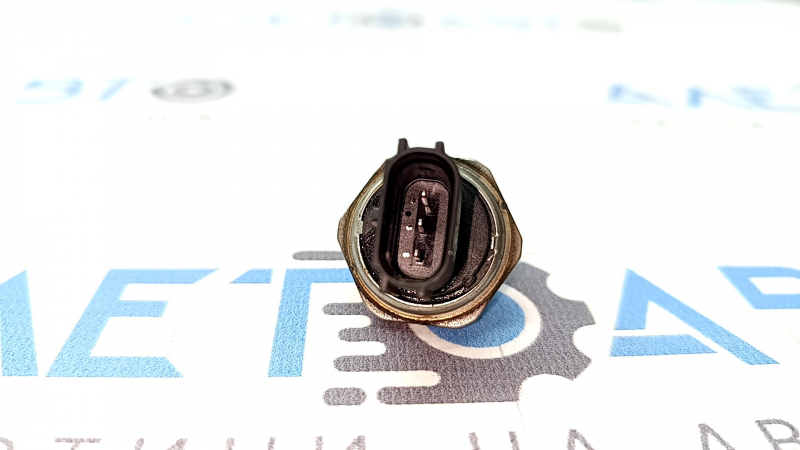 Fuel pressure sensor for Kia K5 21-24 1.6T on the fuel rail