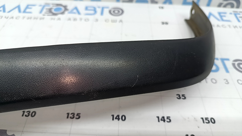 Rear left fender arch trim for VW Tiguan 2018, cracked, scratches