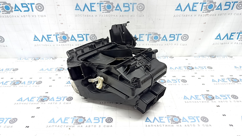 The bare heater housing of the VW Tiguan 2018 air conditioner.