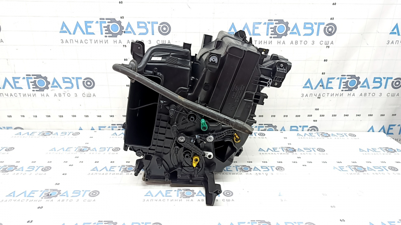 The bare heater housing of the Kia Niro 23-26 PHEV air conditioner for the rear row airflow