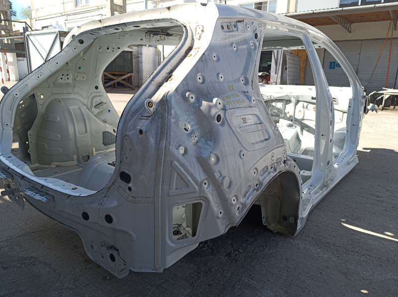 Kia Niro 23-26 rear right quarter wing on the body, white