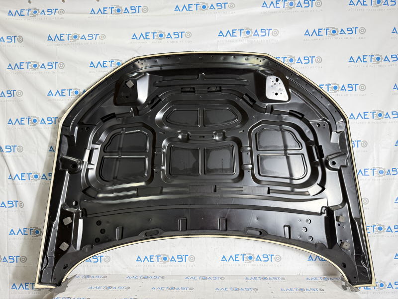 Audi Q5 80A 18-24 steel hood (Taiwan), non-standard gaps