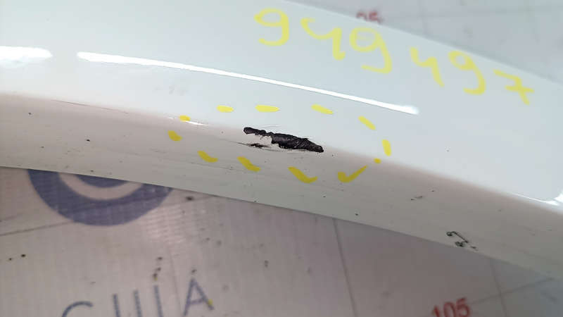 BMW X7 G07 19-26 rear left fender arch trim, white, scratches