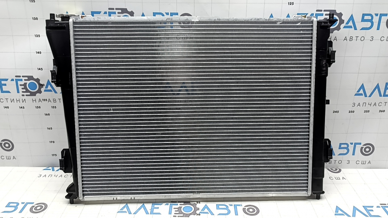 Radiator cooling water Hyundai Azera 12-17 dented LUZAR