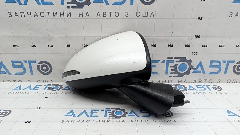 Right side mirror Hyundai Sonata 20-23, 8 pins, turn signal, heated, BSM, graphite, no cover, no mirror, broken turn signal, crack, sawed off