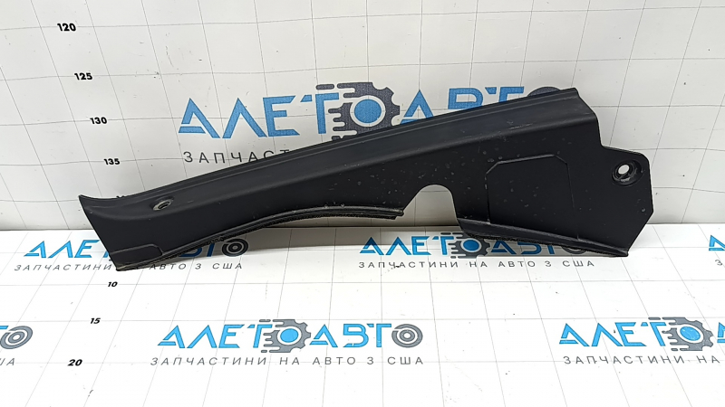 Left hood-fender seal for Hyundai Santa FE 21-23