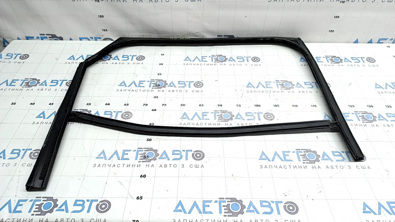 Rear left door glass seal for Land Rover Range Rover Velar 18-23
