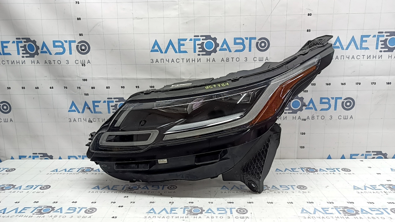 Left front headlight for Land Rover Range Rover Velar 20-20 LED, high beam, scratches, needs polishing