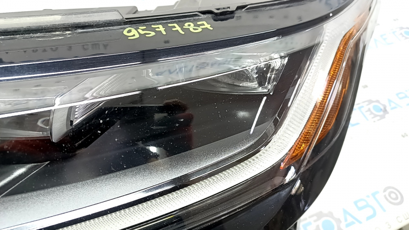 Left front headlight for Land Rover Range Rover Velar 20-20 LED, high beam, scratches, needs polishing