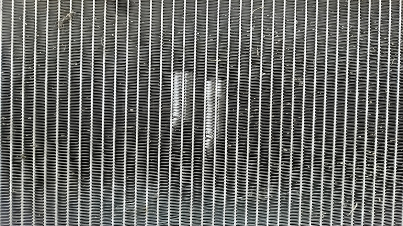 Land Rover Range Rover Velar 18-26 2.0T water cooling radiator with dented honeycomb