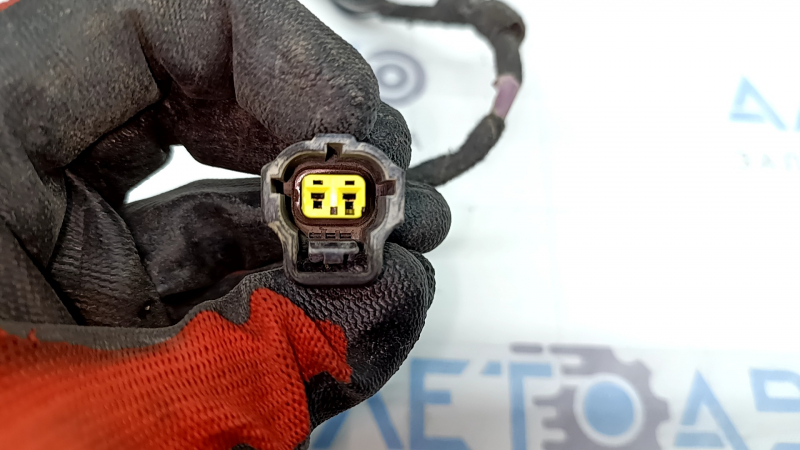 Wiring for the coolant temperature sensor for the Land Rover Range Rover Velar 18-20 2.0T