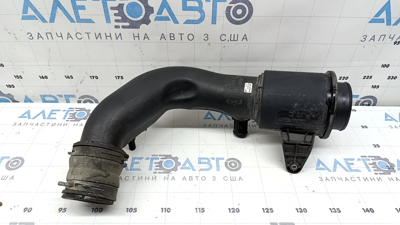 Air duct for the Land Rover Range Rover Velar 18-20 2.0T turbocharger