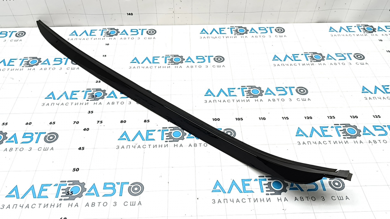 Right windshield molding for Hyundai Santa FE 19-23, gloss black, scratches, peeling seal, broken mount