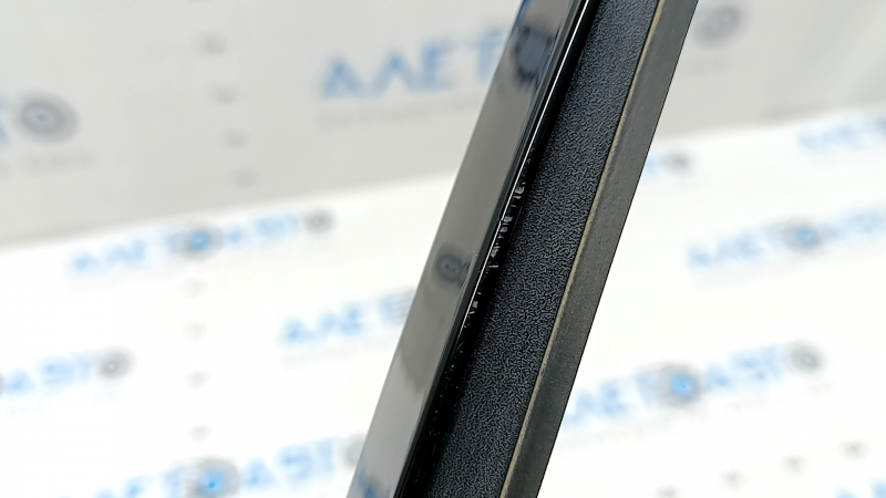 Right windshield molding for Hyundai Santa FE 19-23, gloss black, scratches, peeling seal, broken mount