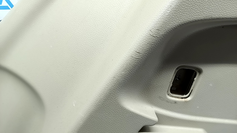 Right Nissan Rogue 17-20 fender flare, beige, for 2 rows, with trim and caps, scratches