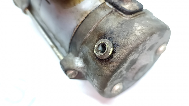 The starter on a Land Rover Range Rover Velar 18-26 2.0T has a broken breather.