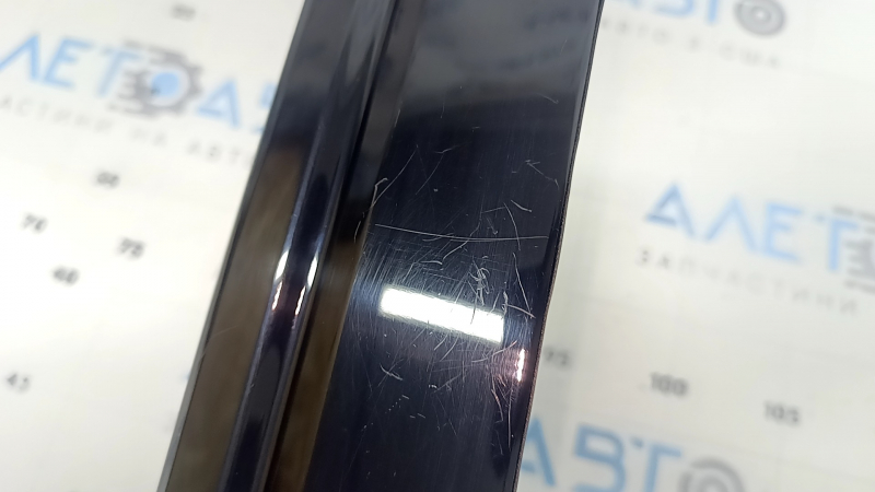 Molding trim door card front left Porsche Cayenne 19-23 black gloss, scratches