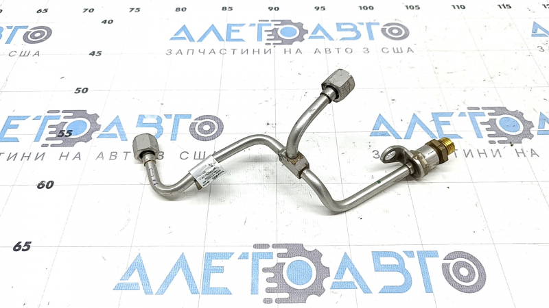 High-pressure fuel line, right, Porsche Cayenne 19-26 3.0T