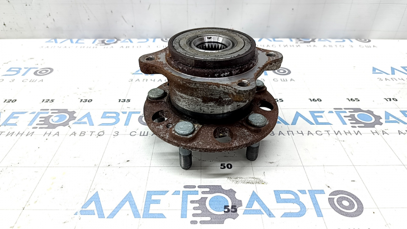 Rear right hub Kia Sportage 17-22 AWD