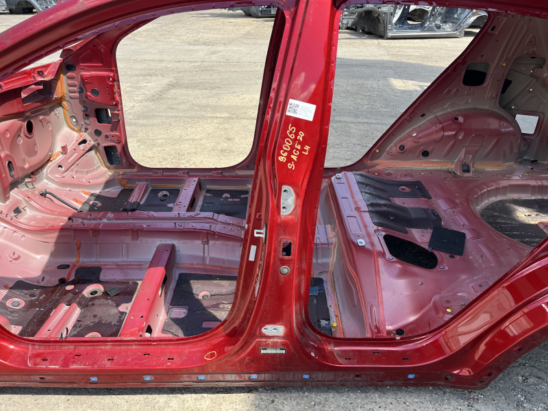 The central left body pillar of the Kia Sportage 20-22 on the body, bumpers