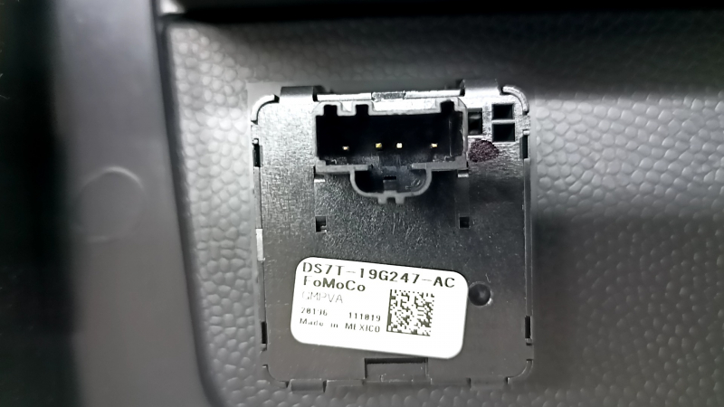 Rear center console trim for Ford Edge 15-24, black, with deflector, for cigarette lighter, with socket, scratches