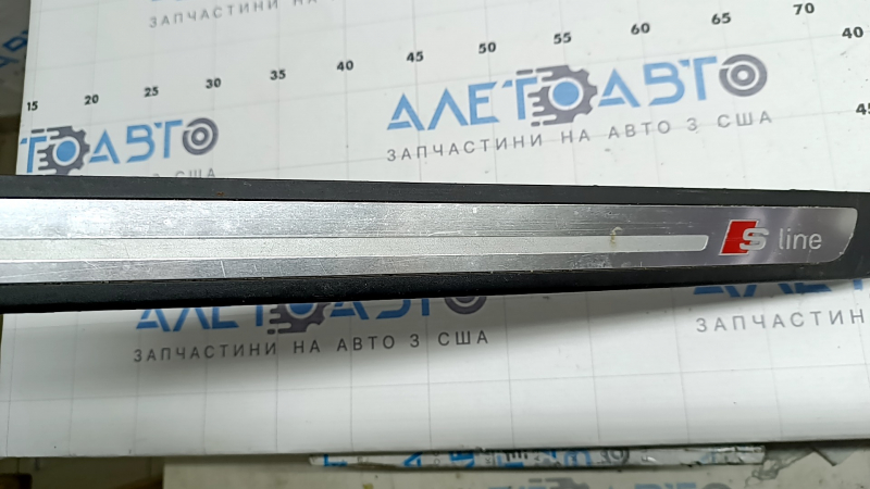 Audi A6 C7 12-18 S-line outer door sill trim, scratches, chrome corrosion