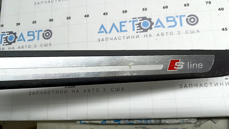 Audi A6 C7 12-18 S-line outer door sill trim, scratches, chrome corrosion