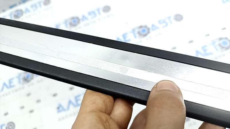Audi A6 C7 12-18 S-line outer door sill trim, front right, scratches, dents on chrome