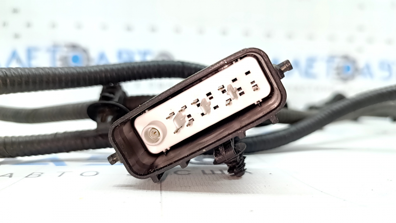 Hyundai Tucson 22-24 USA front bumper wiring for parking sensors and camera