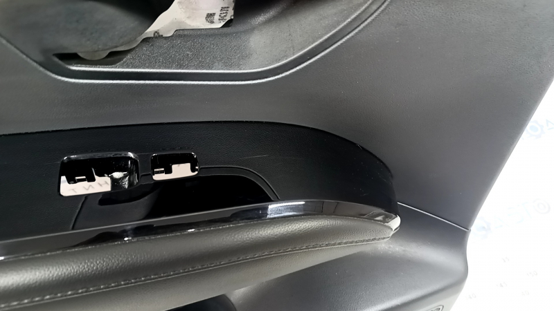 Door trim, rear left, Hyundai Tucson 22-26, black leather with black fabric insert, black leather armrest, chrome molding with black gloss, scratches, dry-cleanable, sooty