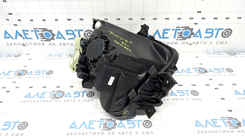 Hyundai Tucson left front headlight 22-26 lenses