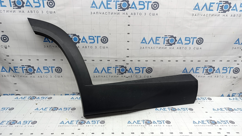 Hyundai Tucson 22-26 lower rear right door trim, bracket came loose