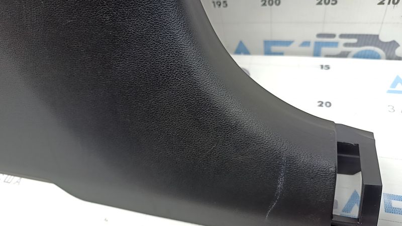 Hyundai Tucson 2022-2026 lower right center pillar trim, black, scratches