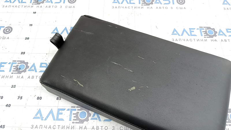 Rear seat armrest, 2nd row, Hyundai Tucson 22-26, black leather, dry-cleanable, melted plastic spots