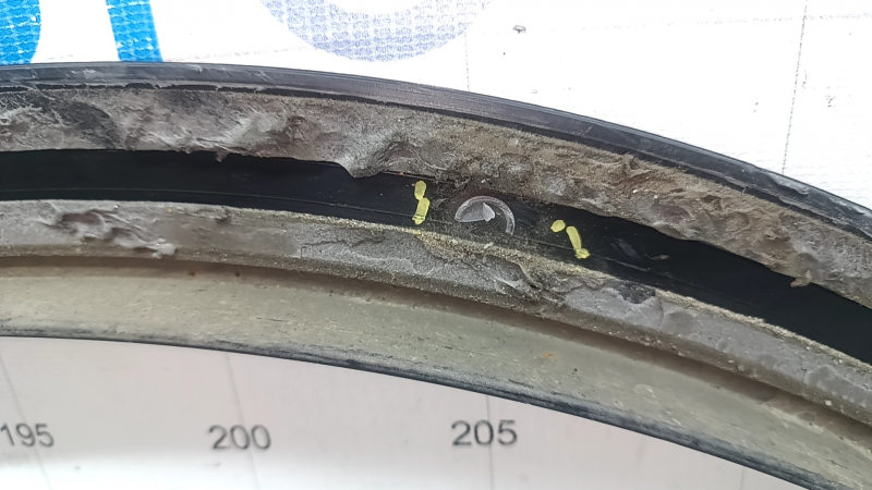 Front right fender arch trim Mercedes GLC 300/43/63 16-22 structure, AMG pack, scratches, broken guides