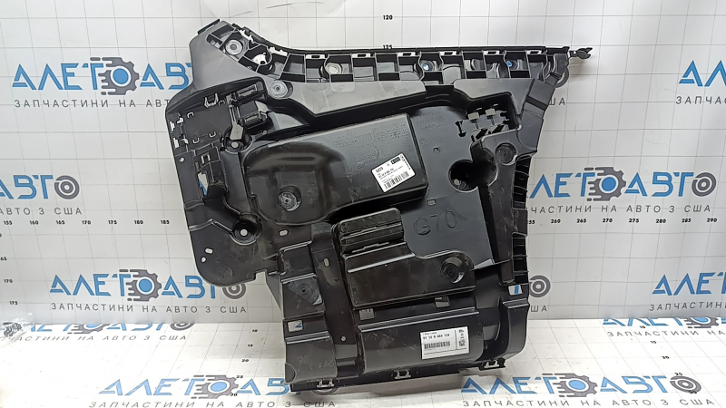 Rear bumper mount, right outer, BMW 7 G70 23-26 M sport