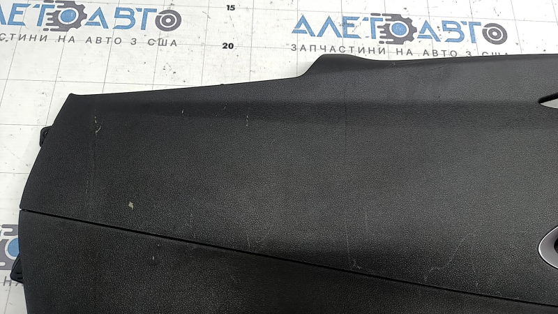 Right rear center console side trim for Hyundai Tucson 22-26, black with chrome, type 1, scratches