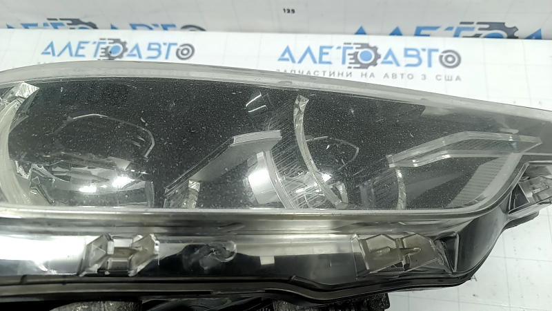 BMW 3 F30 16-18 LED front right headlight assembly, chipped, needs polishing