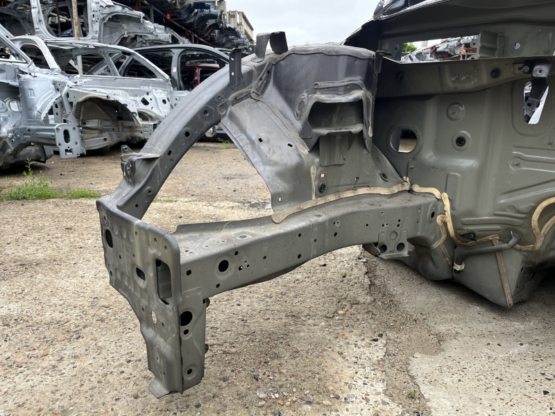 Honda CRV 20-22 hybrid front right quarter panel on the body, graphite