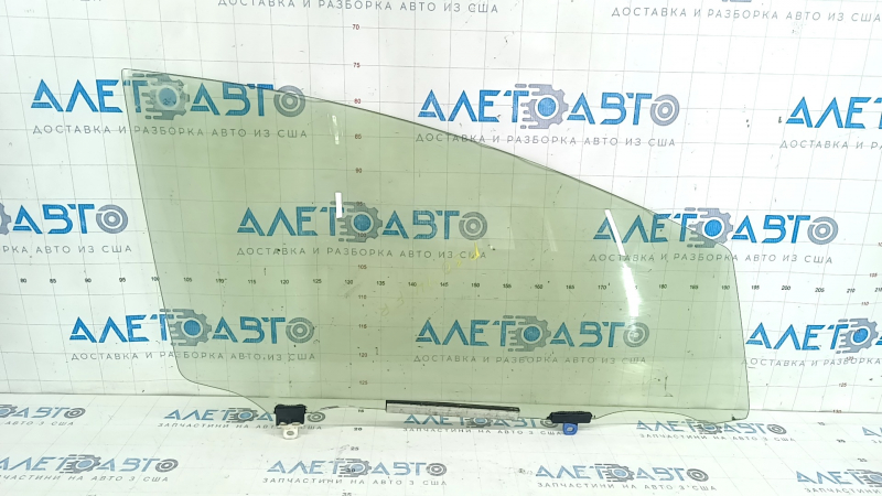 Toyota Prius 30 10-15 front right door glass, yellow tint