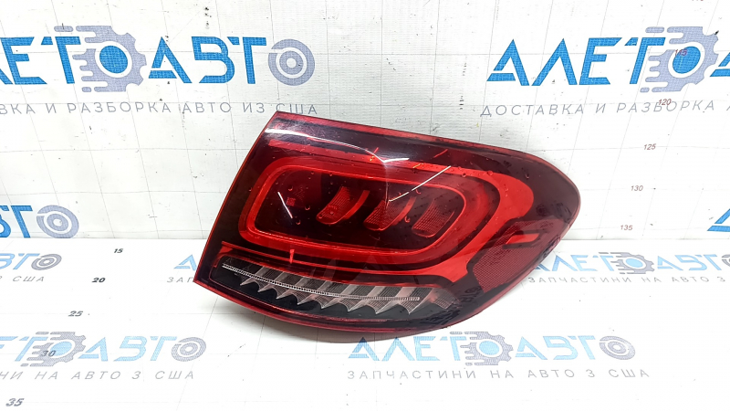 Mercedes GLC 20-22 LED right outer fender light, scratches, water damage