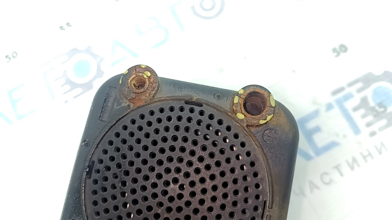 BMW 3 F30 16-18 PHEV warning light, cracks in the fastenings, missing mortgage