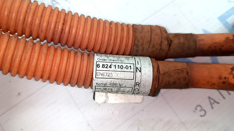 High-voltage inverter-battery wiring for the BMW 3 Series F30 17-18 PHEV