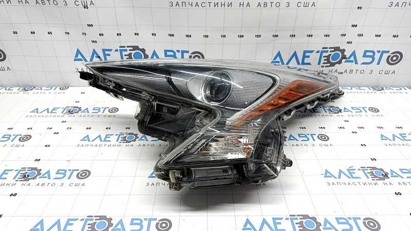 Left front headlight for Toyota Prius 50 16-18 LED, needs polishing, scratches, broken mount