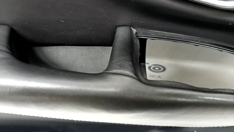 Black front left door panel for Volvo XC90 16-22, armrest and insert in black nappa leather, grey stitching, Bowers and Wilkins, with handle, scratches, dented, broken fastening